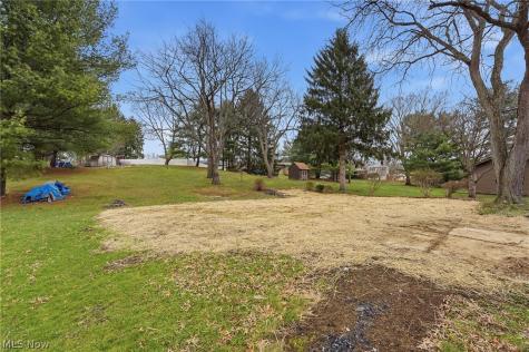 7622 Marelis Avenue NE Canton OH 44721