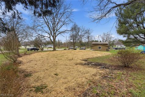 7622 Marelis Avenue NE Canton OH 44721