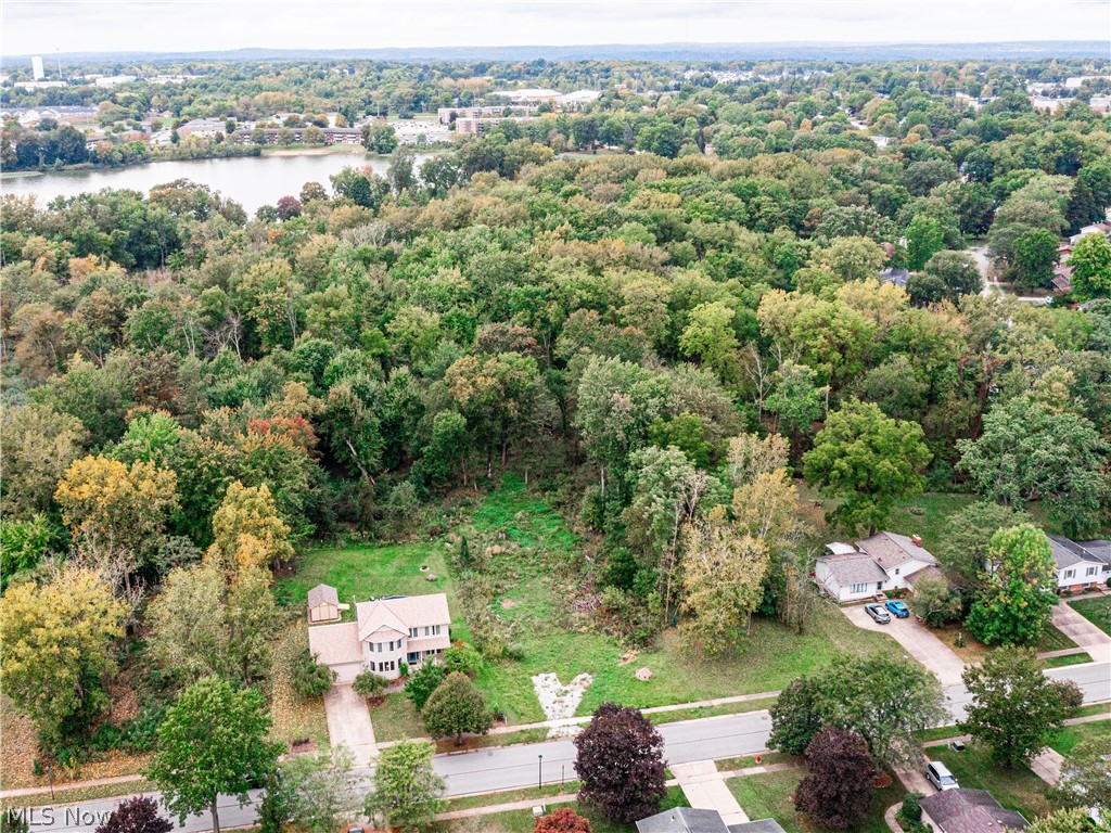 V/l Diplomat Drive Stow OH 44224