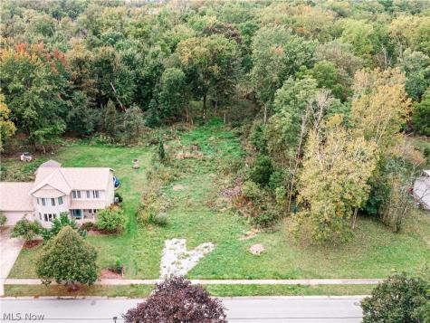 V/l Diplomat Drive Stow OH 44224