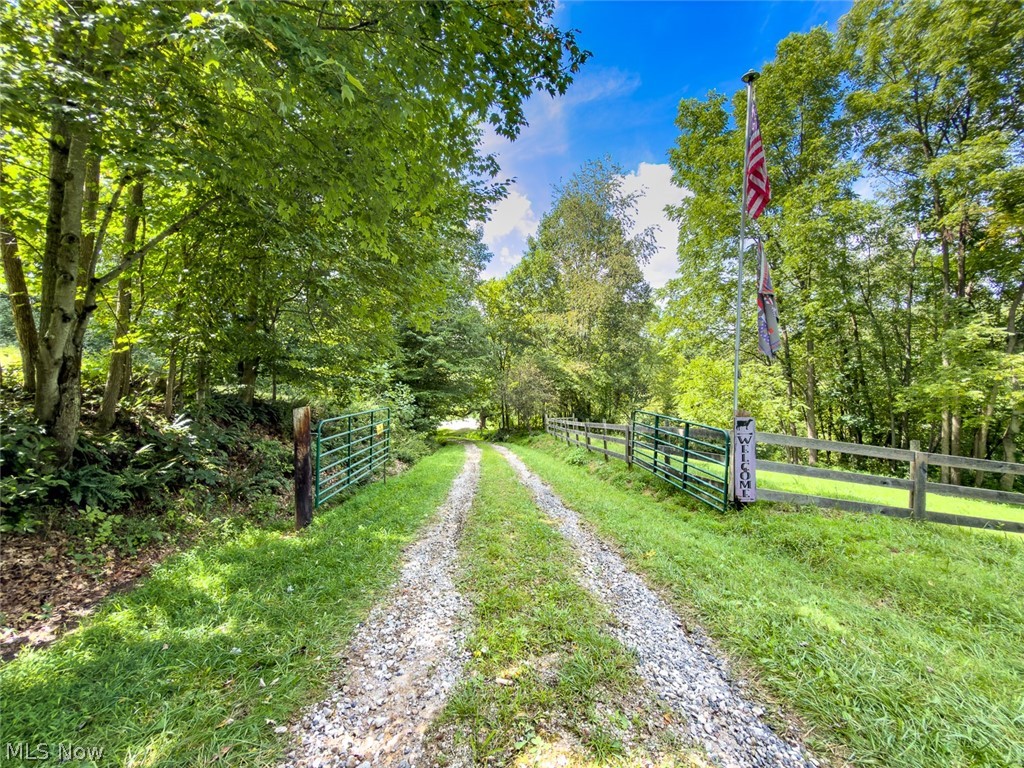 43532 Township Road 55 Coshocton OH 43812