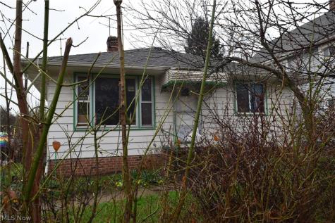 6210 Heisley Avenue Cleveland OH 44105