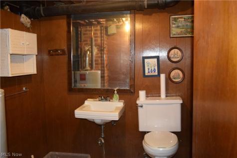 6210 Heisley Avenue Cleveland OH 44105