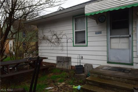 6210 Heisley Avenue Cleveland OH 44105