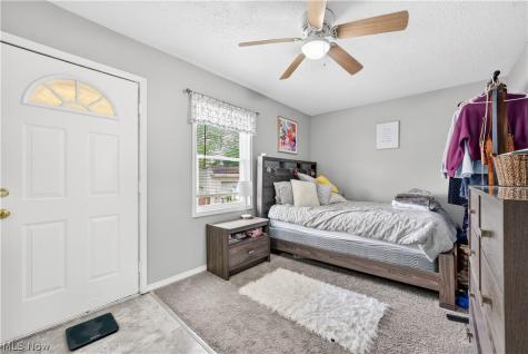 6115 Brownfield Drive Parma OH 44129