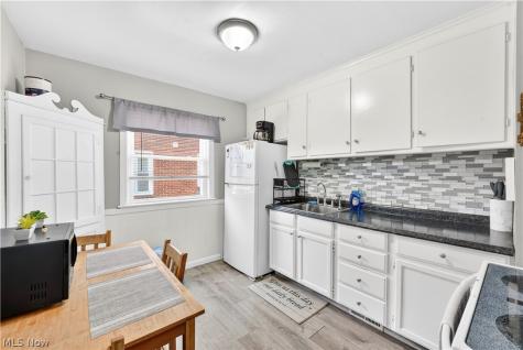 6115 Brownfield Drive Parma OH 44129