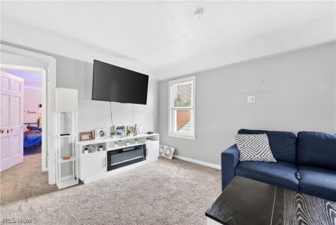 6115 Brownfield Drive Parma OH 44129