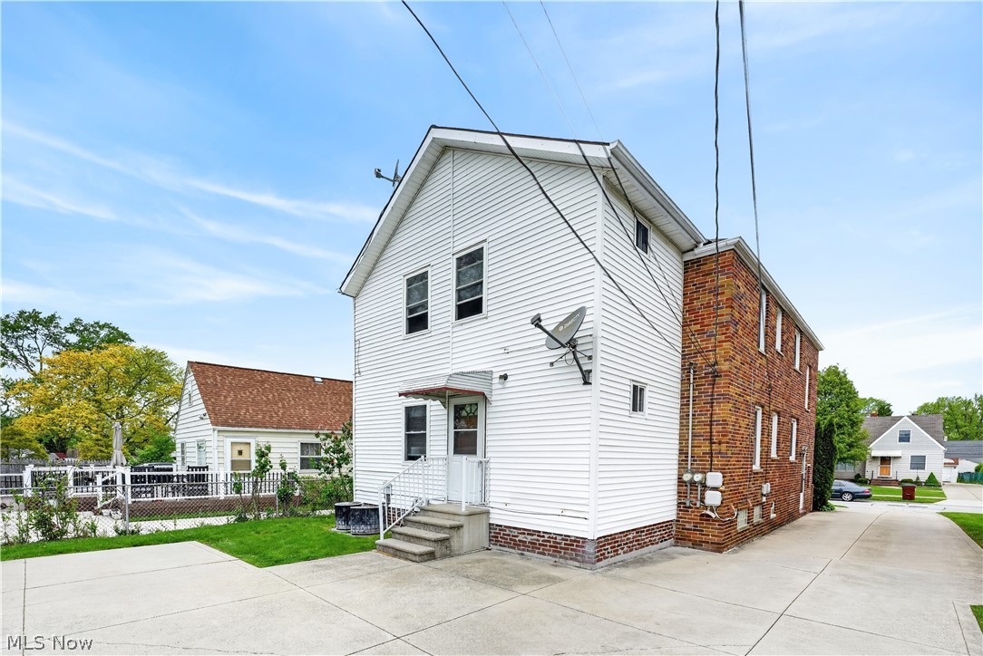 6115 Brownfield Drive Parma OH 44129