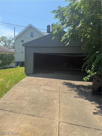 4236 E 131st Street Cleveland OH 44105