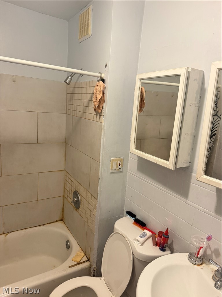 3261 W 88th Street Cleveland OH 44102