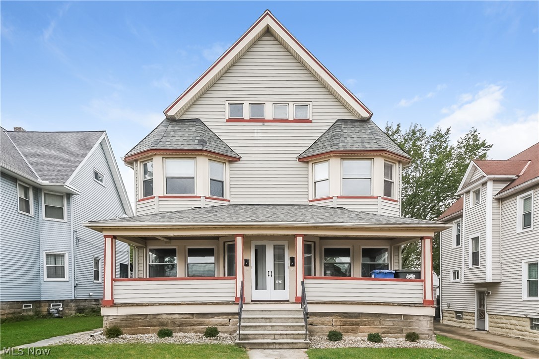 1376 Gladys Avenue Lakewood OH 44107