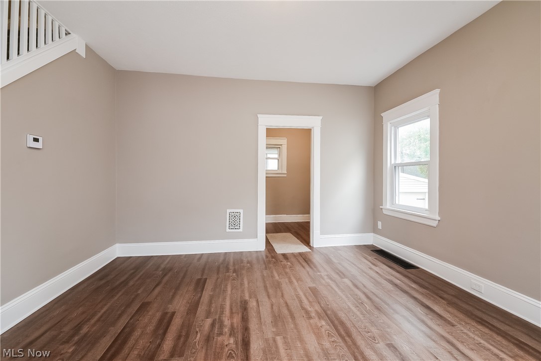 1376 Gladys Avenue Lakewood OH 44107