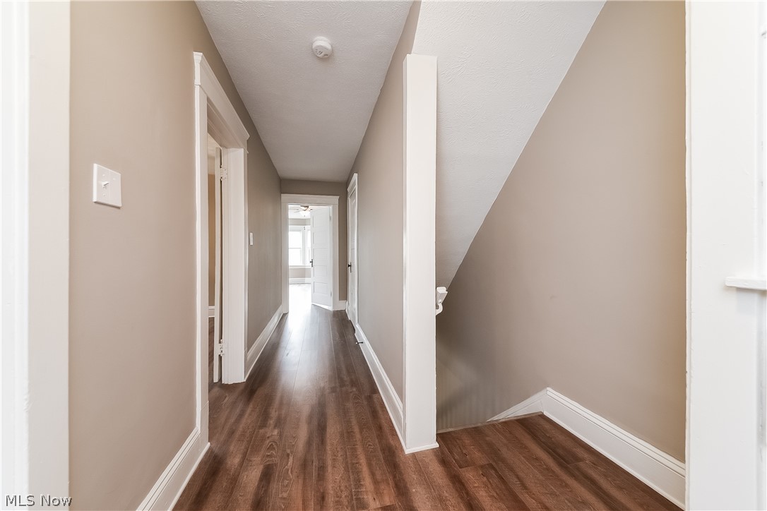 1376 Gladys Avenue Lakewood OH 44107
