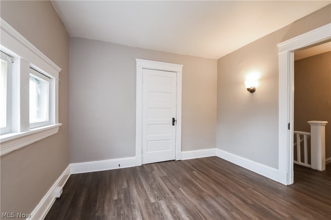 1376 Gladys Avenue Lakewood OH 44107