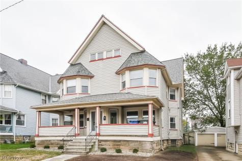 1376 Gladys Avenue Lakewood OH 44107