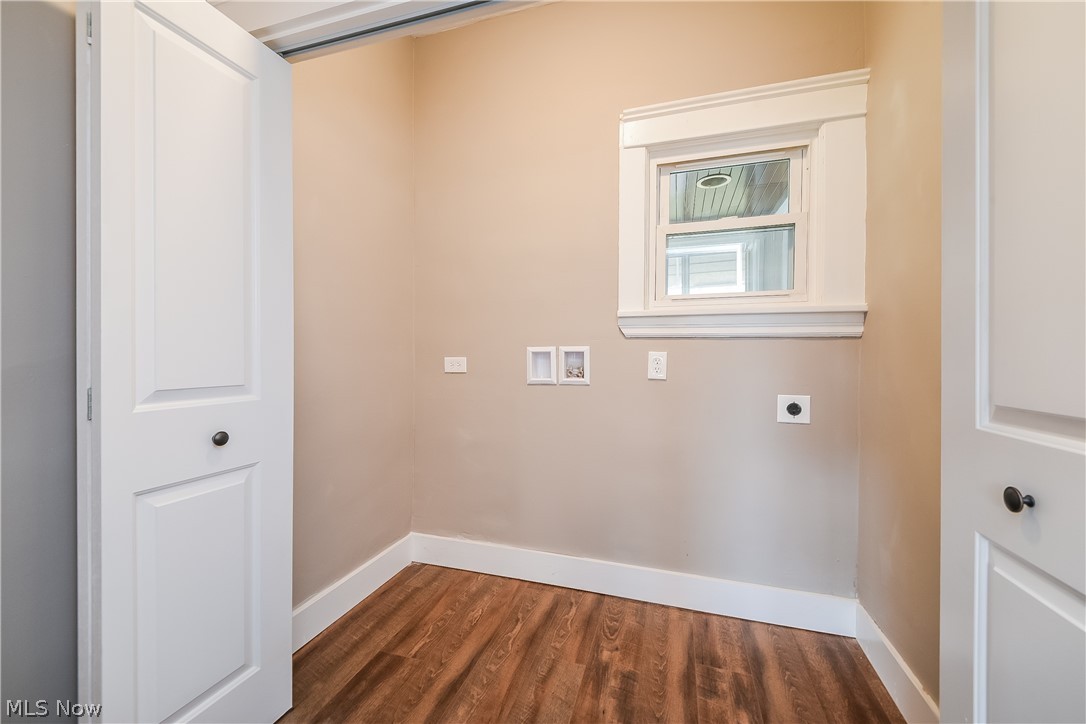 1376 Gladys Avenue Lakewood OH 44107