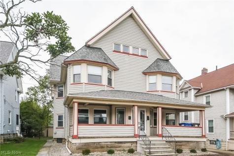1376 Gladys Avenue Lakewood OH 44107
