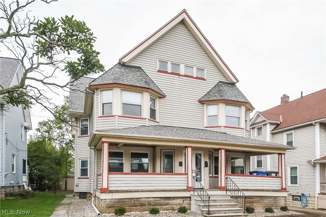 1376 Gladys Avenue Lakewood OH 44107
