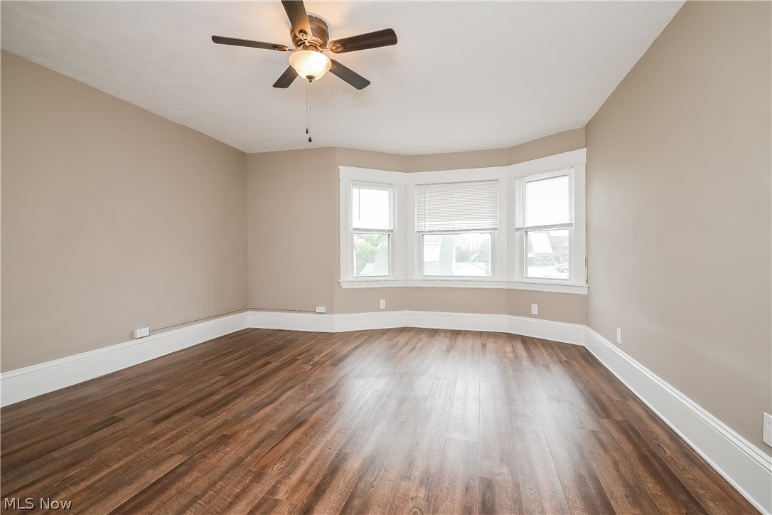 1376 Gladys Avenue Lakewood OH 44107