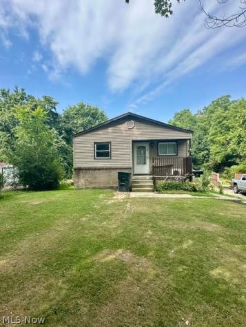 132-134 N Avon Avenue Wadsworth OH 44281