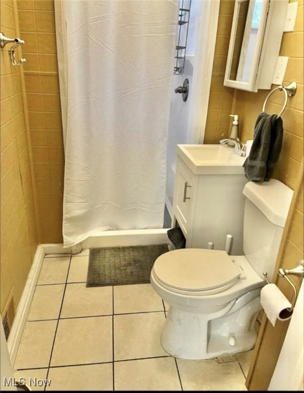 3326 Walton Avenue Cleveland OH 44113