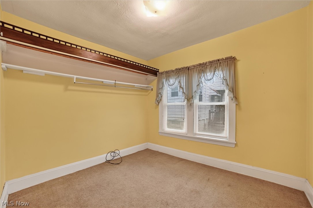4916 E 90th Street Garfield Heights OH 44125