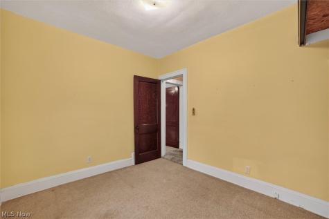 4916 E 90th Street Garfield Heights OH 44125