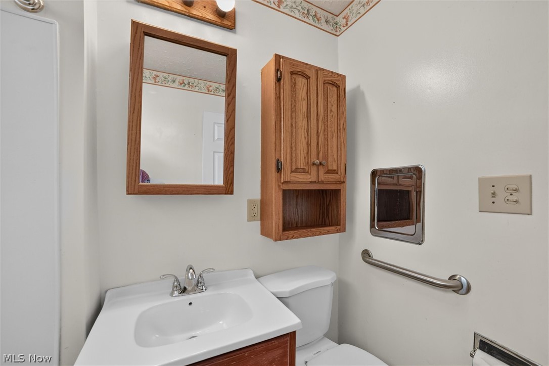 4916 E 90th Street Garfield Heights OH 44125