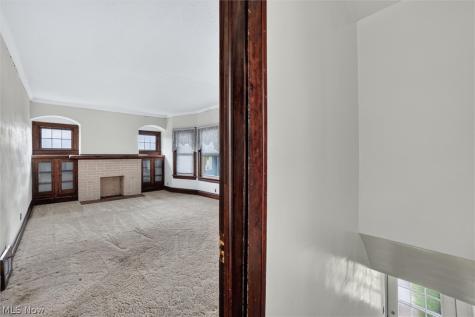 4916 E 90th Street Garfield Heights OH 44125