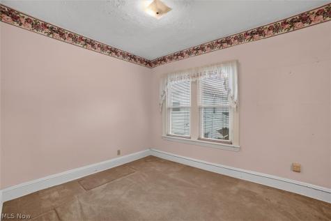4916 E 90th Street Garfield Heights OH 44125