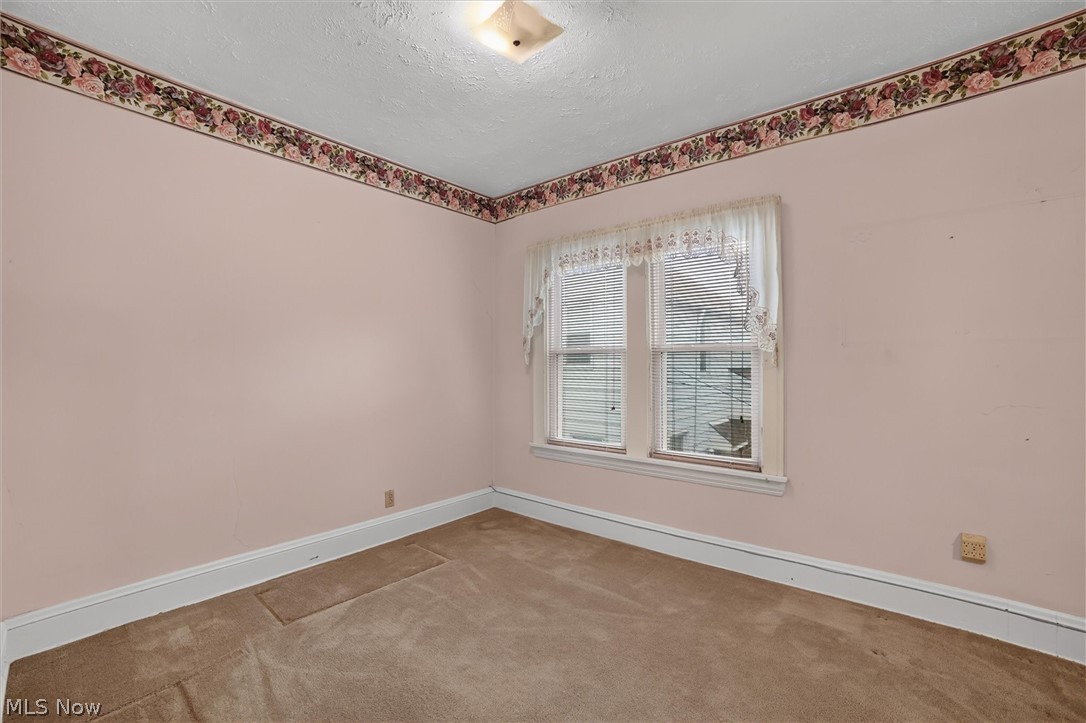 4916 E 90th Street Garfield Heights OH 44125