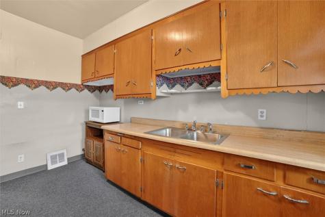 4916 E 90th Street Garfield Heights OH 44125