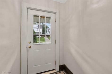 4916 E 90th Street Garfield Heights OH 44125