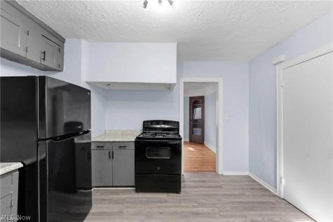 876 Eloise Drive Cleveland Heights OH 44112