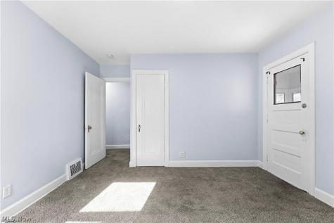 876 Eloise Drive Cleveland Heights OH 44112