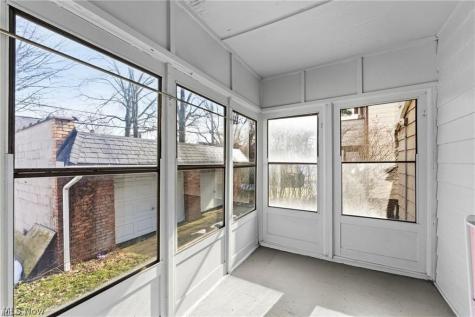 876 Eloise Drive Cleveland Heights OH 44112