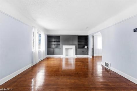 876 Eloise Drive Cleveland Heights OH 44112
