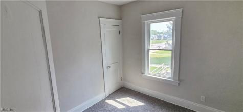 13806 Harvard Avenue Cleveland OH 44105