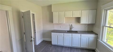 13806 Harvard Avenue Cleveland OH 44105