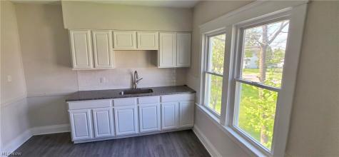 13806 Harvard Avenue Cleveland OH 44105