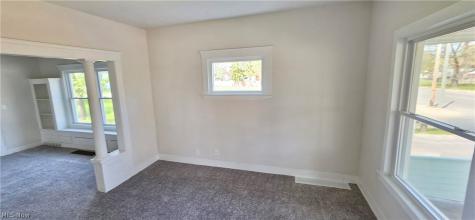 13806 Harvard Avenue Cleveland OH 44105