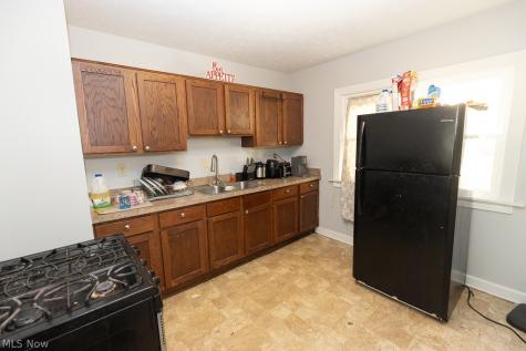 14221 Glenside Road Cleveland OH 44110