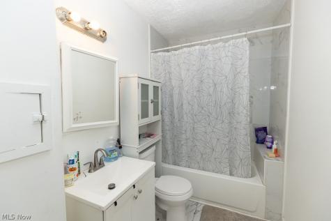 14221 Glenside Road Cleveland OH 44110
