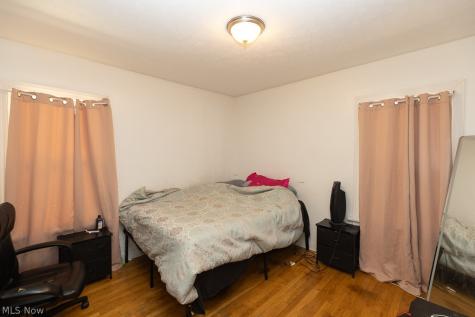 14221 Glenside Road Cleveland OH 44110