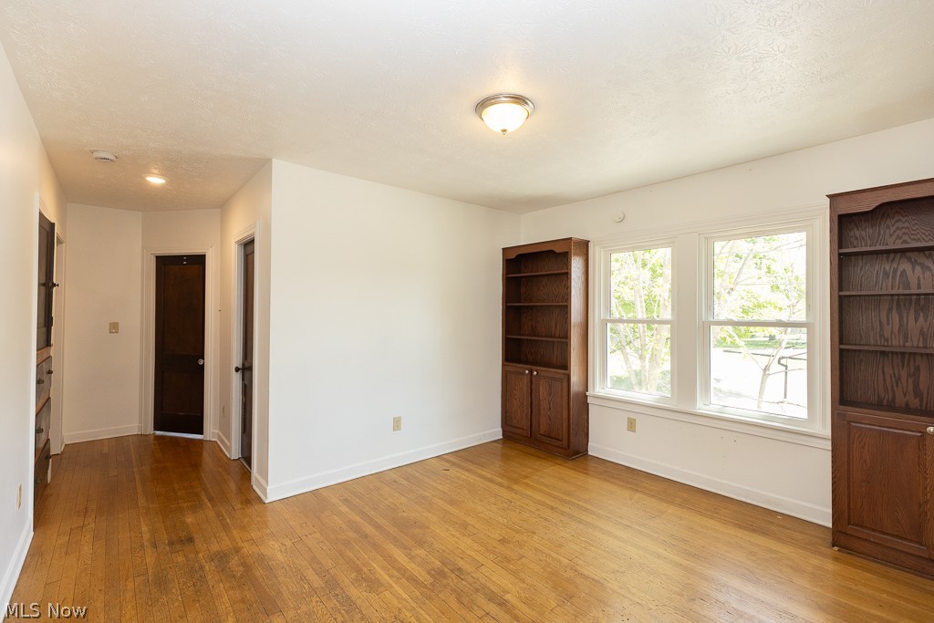 14221 Glenside Road Cleveland OH 44110