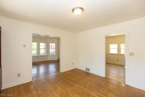 14221 Glenside Road Cleveland OH 44110