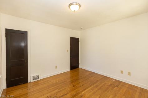 14221 Glenside Road Cleveland OH 44110