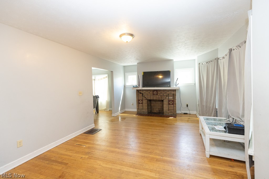 14221 Glenside Road Cleveland OH 44110