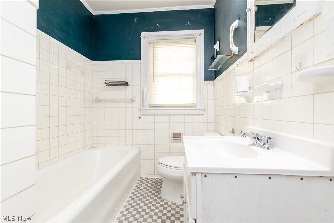 18927 Winslow Road Shaker Heights OH 44122