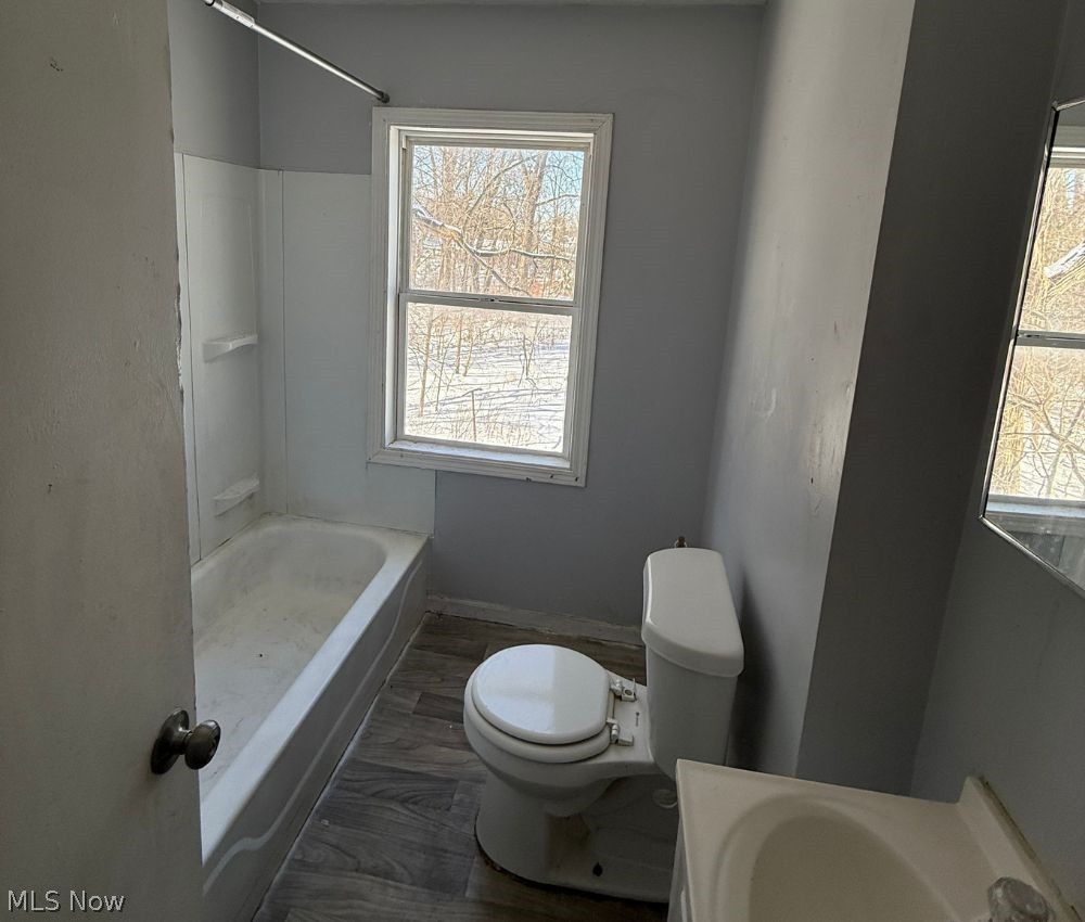119 Neufer Court Elyria OH 44035